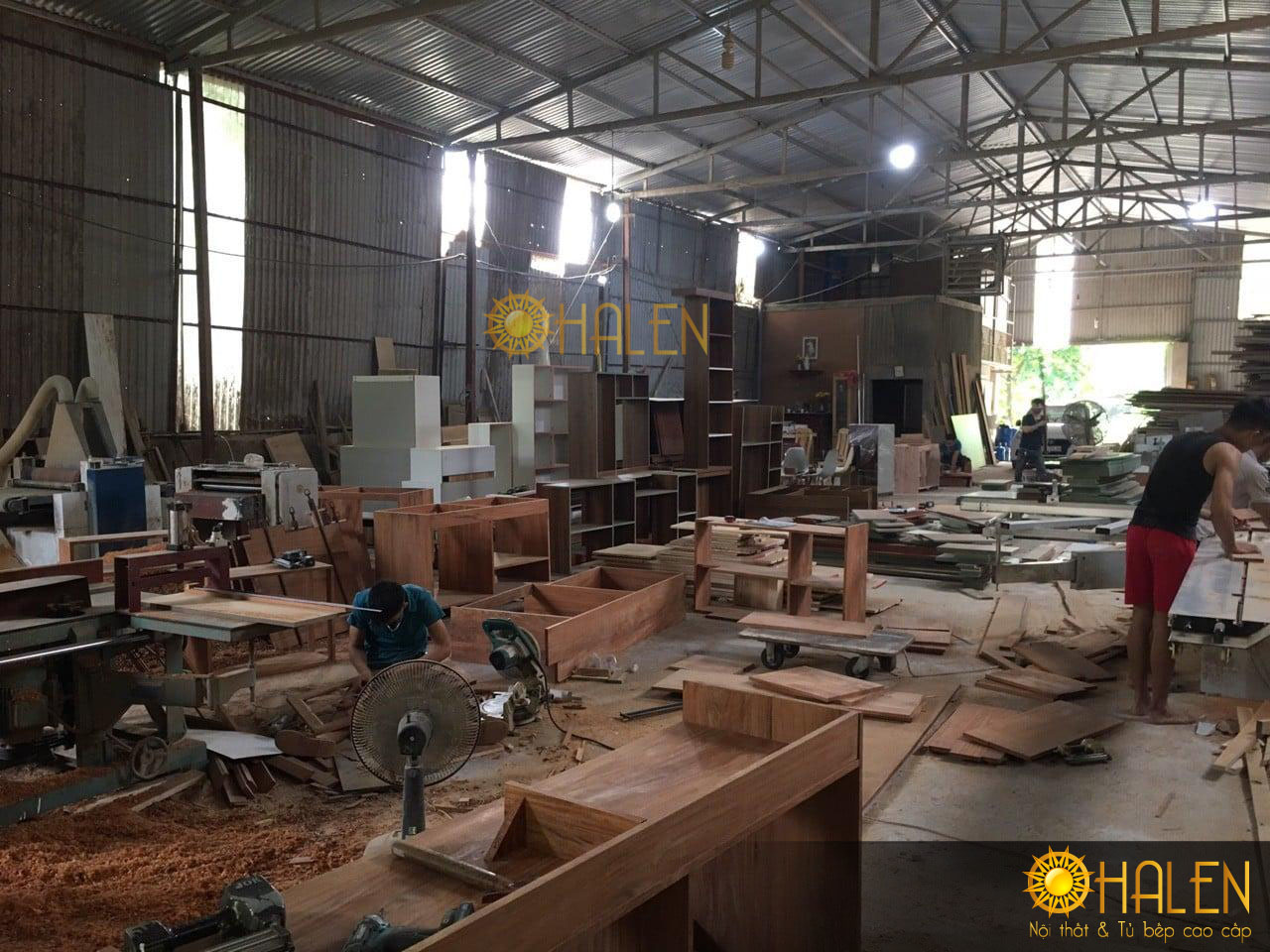 Xưởng gỗ tự nhiên tại xưởng sản xuất