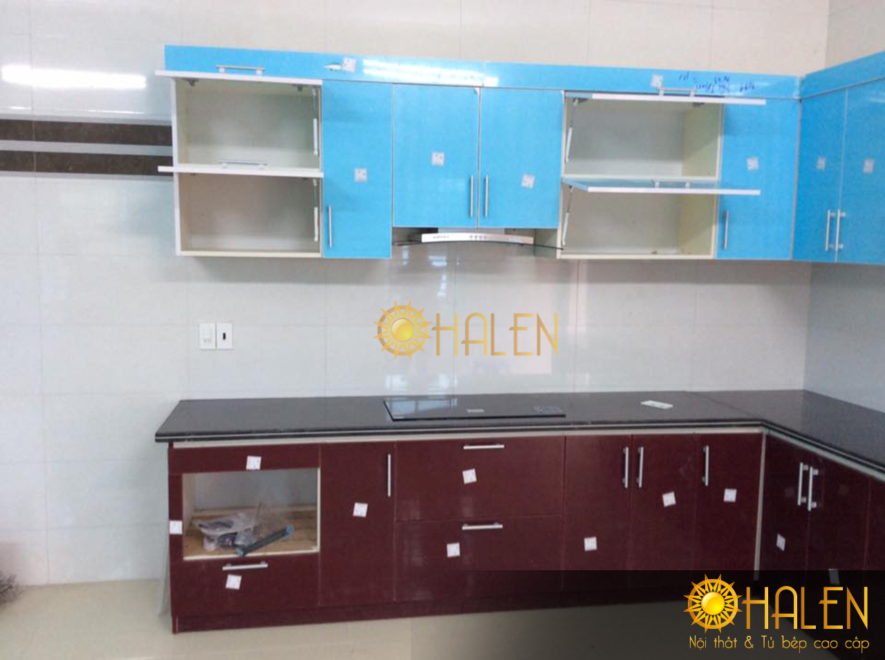 Bộ tủ bếp được OHALEN thiết kế hiện đại và đầy đủ công năng sử dụng