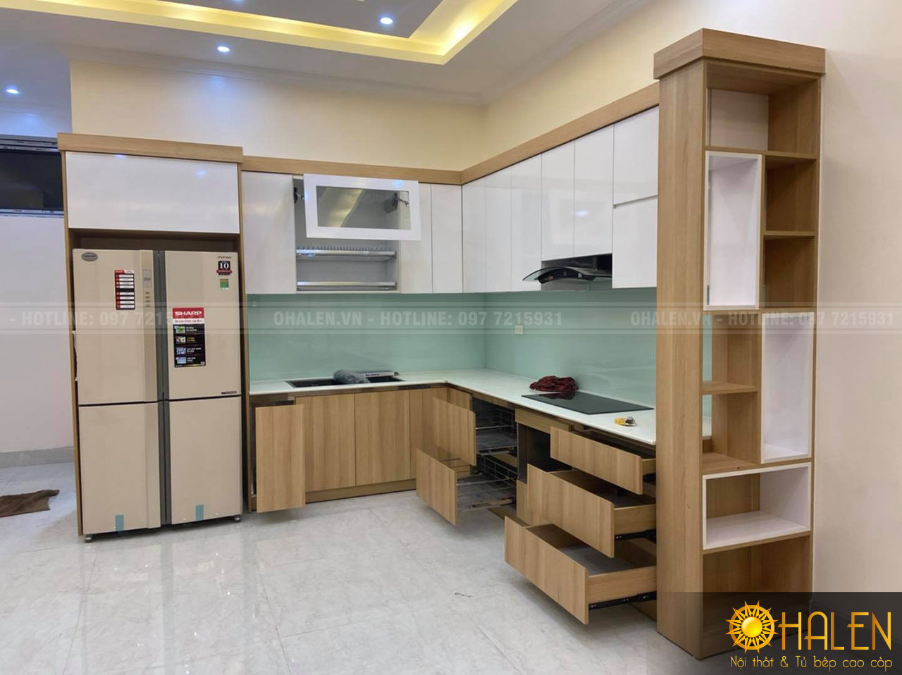 Tủ bếp gỗ Melamine màu sắc nhẹ nhàng tạo cảm giác ấm cúng cho phòng bếp