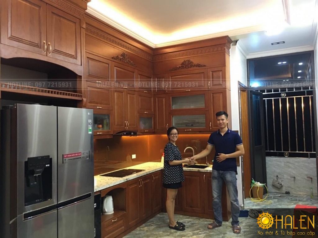 Bộ tủ bếp gỗ Gõ đỏ sang trọng và đẳng cấp cho gia đình chị Phương - OHALEN thi công tủ bếp tại Hưng Yên